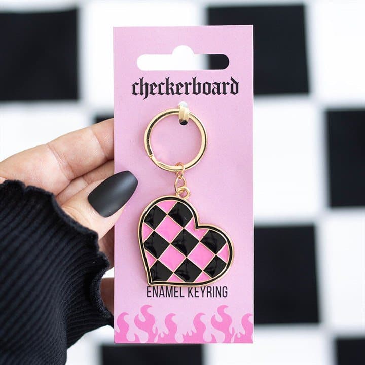 Checkerboard heart keyring in black and pink alloy