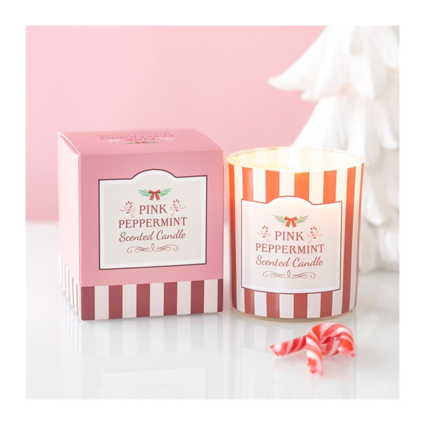 Christmas scented candle in a glass holder with its colour gift box