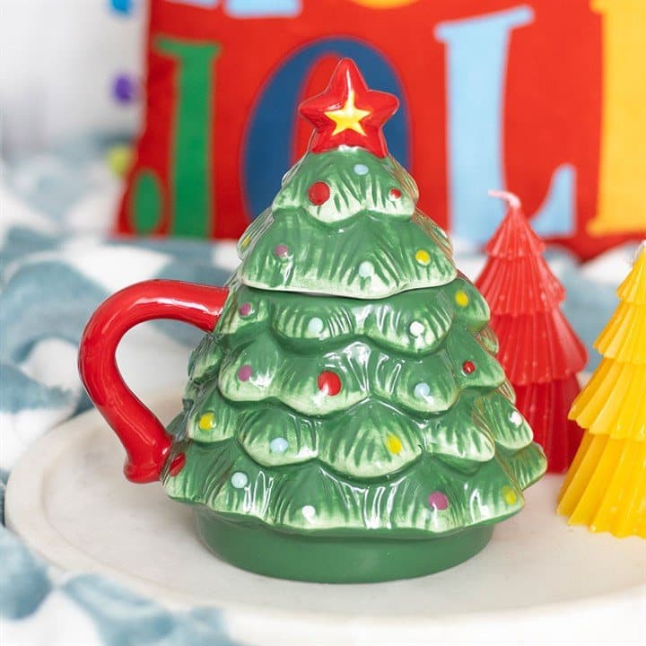Nostalgic Christmas tree lidded mug