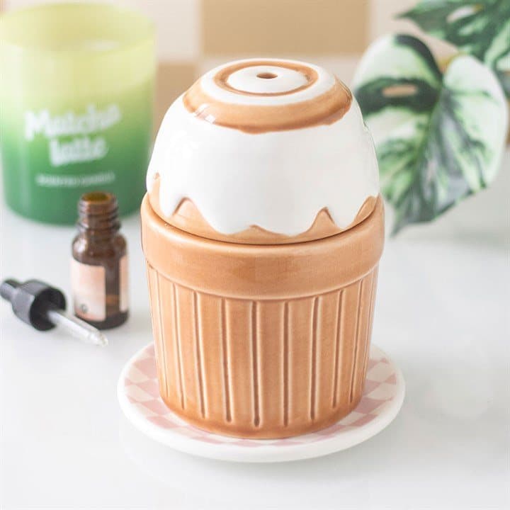 Ceramic cinnamon roll oil burner