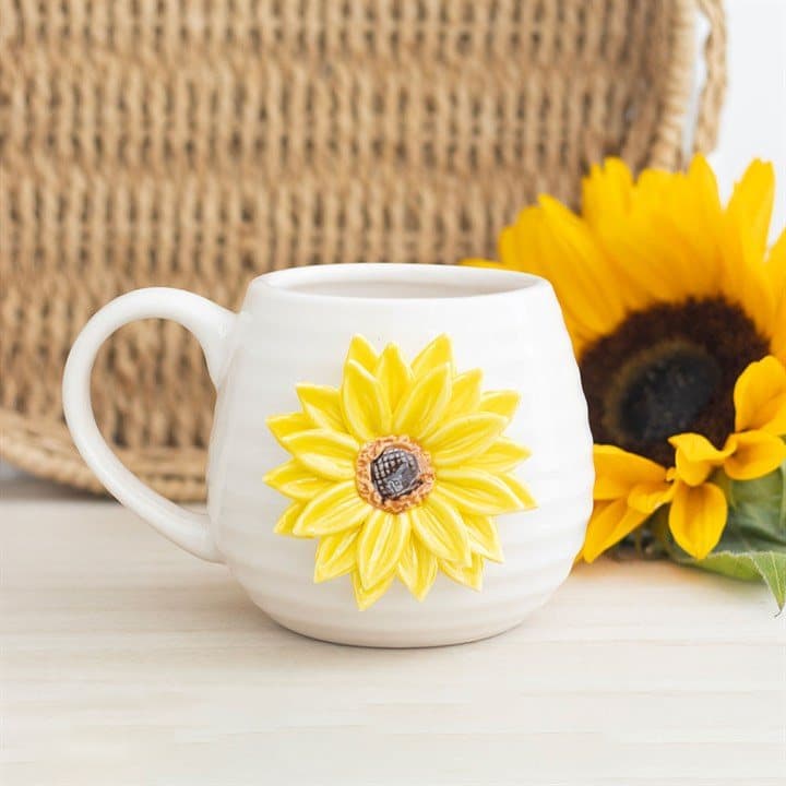 Rounded mug with a 3D sunflower