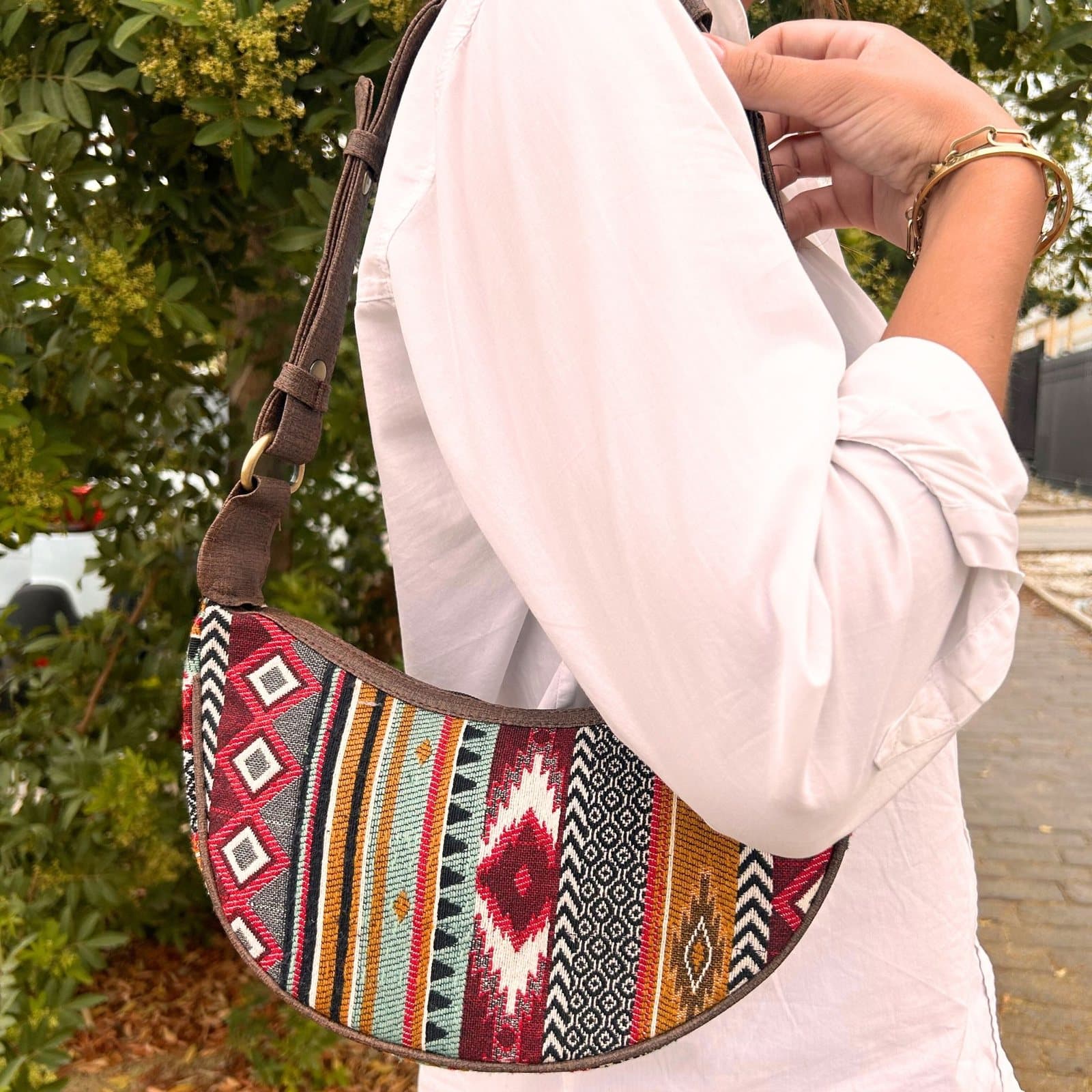 Woven jacquard hobo bag in greens