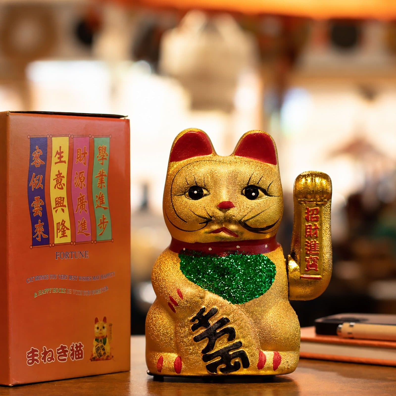 Gold waving lucky cat