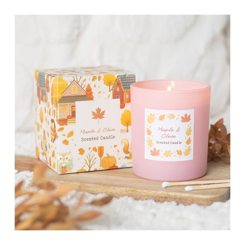 Maple and clove glass candle