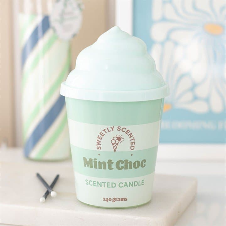 Mint choc ice cream tub candle