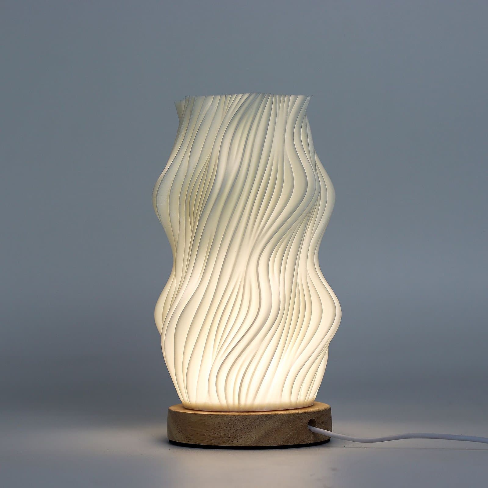 Twisted star-shaped New Wave lamp