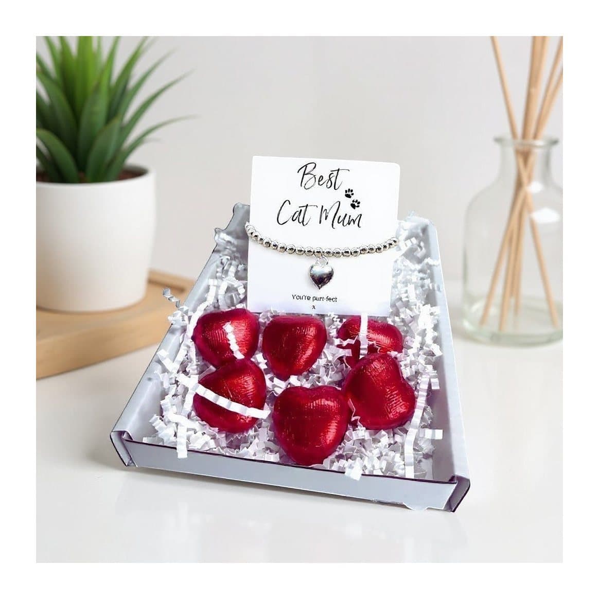 Cat mum gift box with silver beaded heart bracelet and chocolate hearts