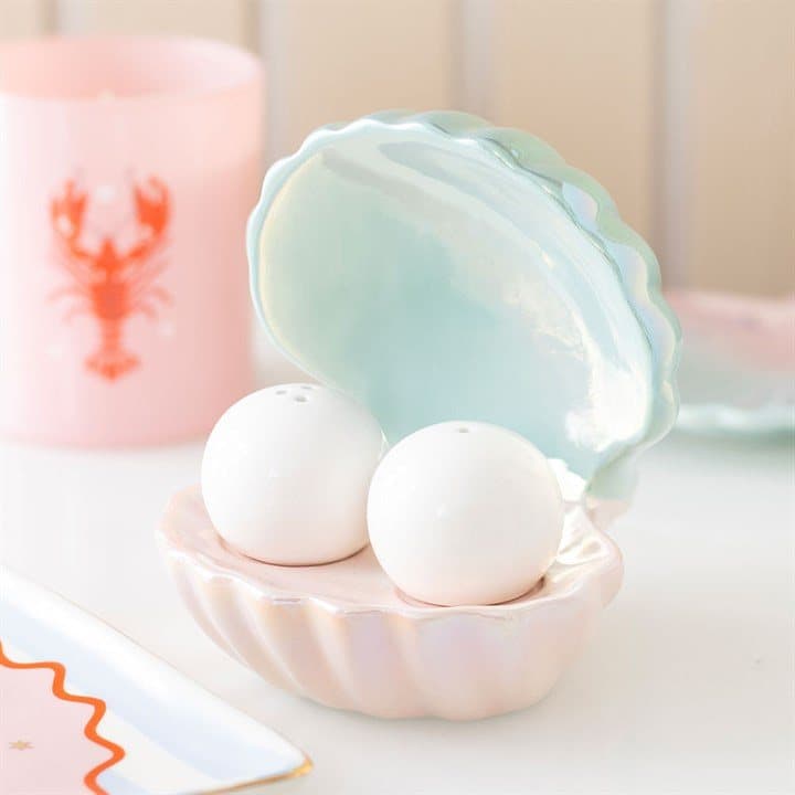 Clam shell salt and pepper shakers