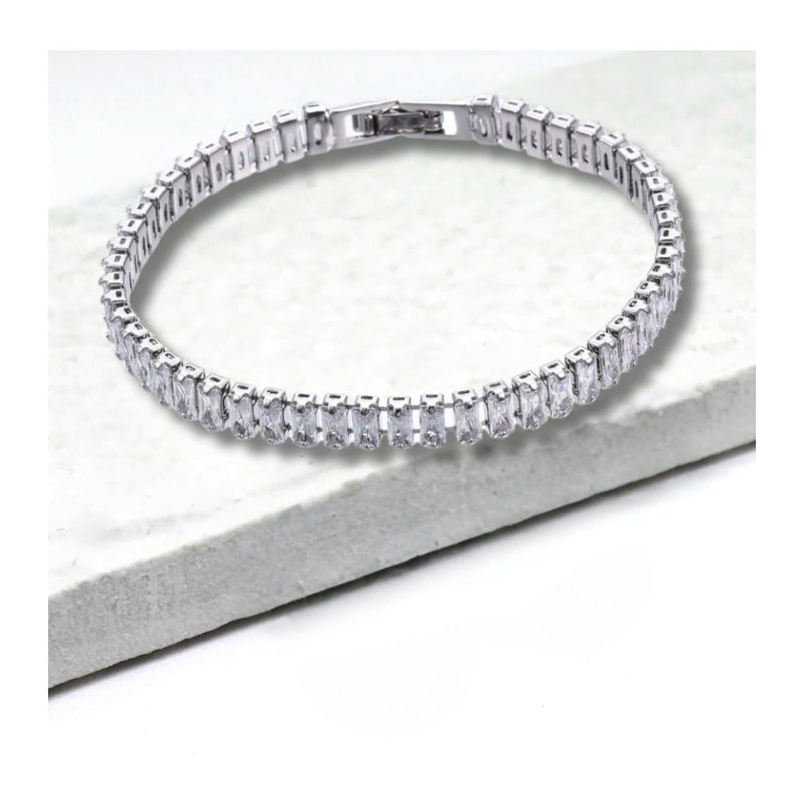 Cubic zirconia tennis bracelet with baguette-shaped sparkling stones