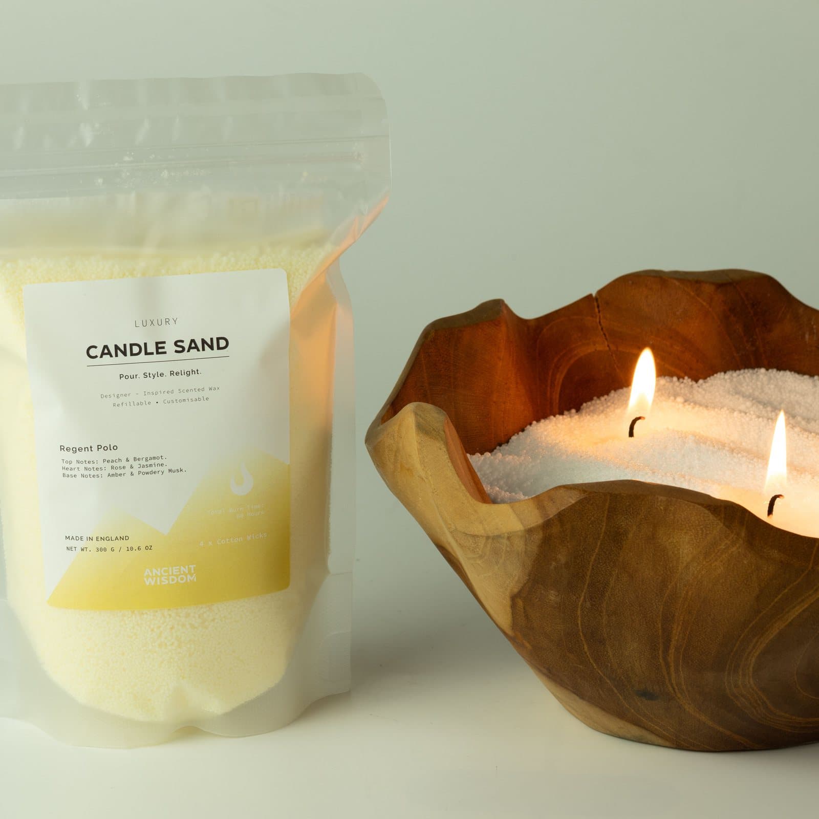 Dusty rose Maison de Roses candle sand in a 300 g resealable pouch