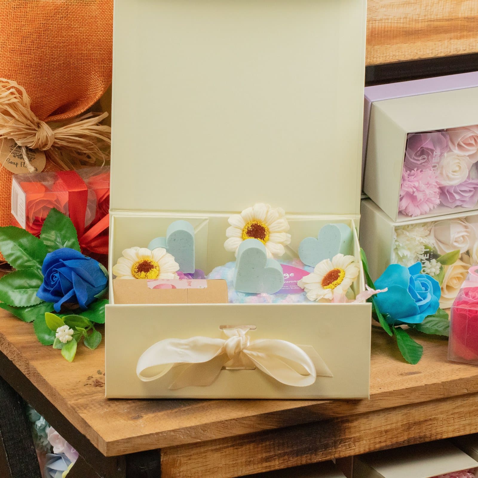 Pack of colourful heart-shaped guest soaps in lotus flower