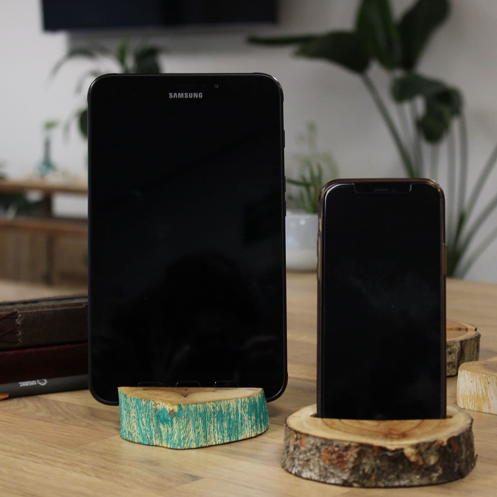 Greenwash wooden phone holder made of gamal wood