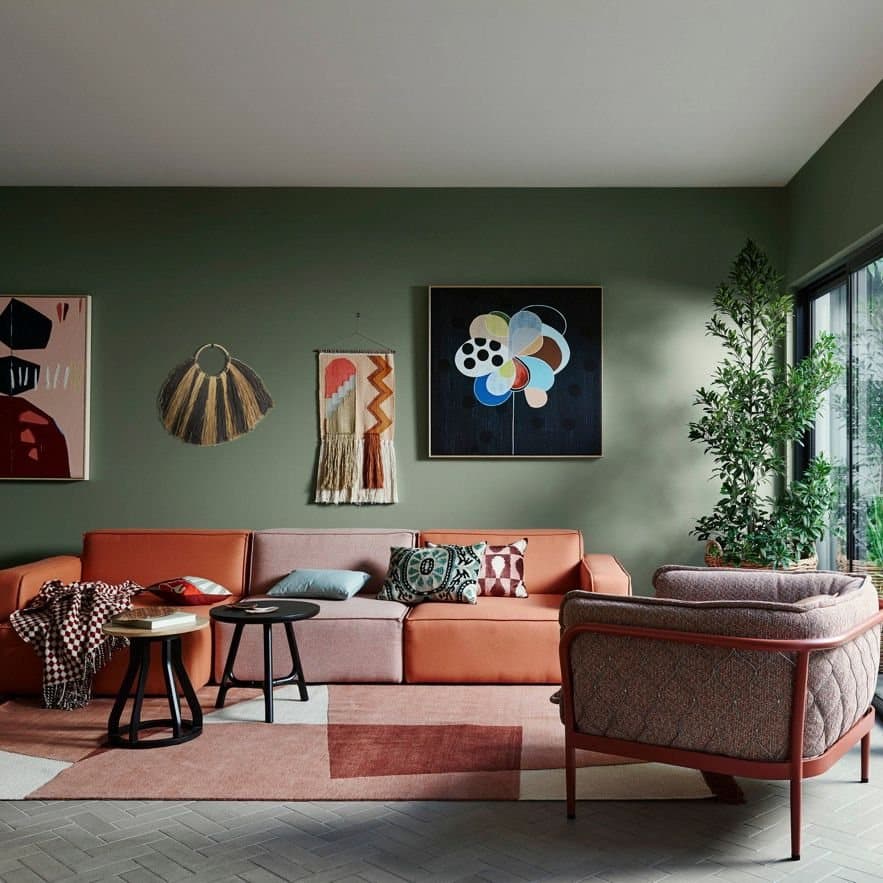 Large seagrass fan with a zebra design on a rattan-covered hoop