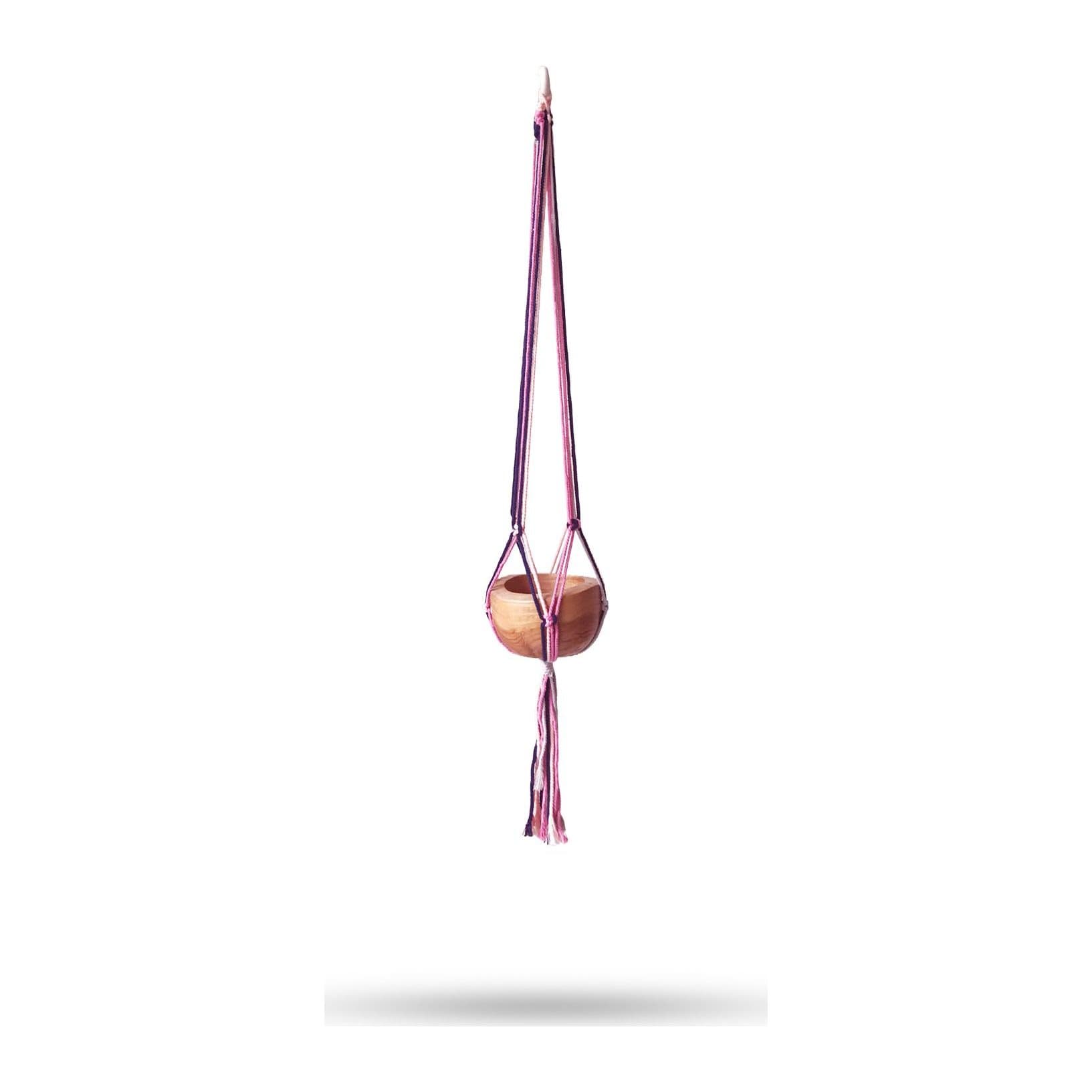 Classic macrame pot holder in pastel tones