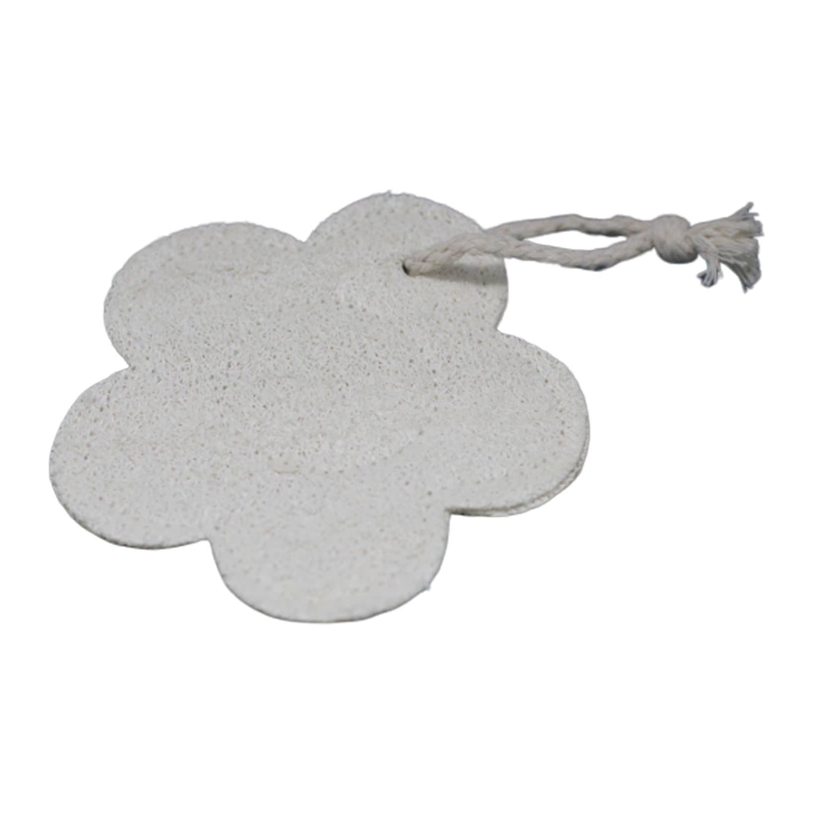Flower-shaped natural loofah body scrubs, a pack of two