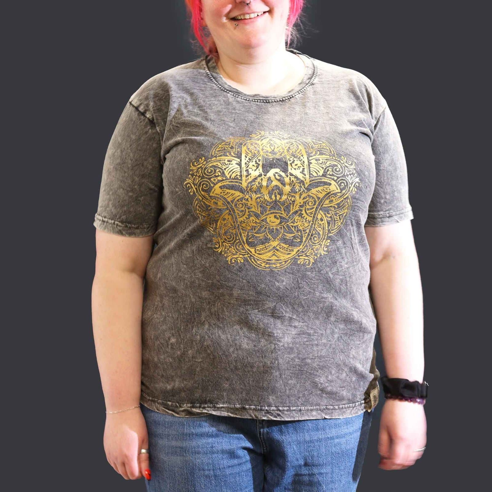 Dark grey stonewashed cotton t-shirt with a Hamsa design