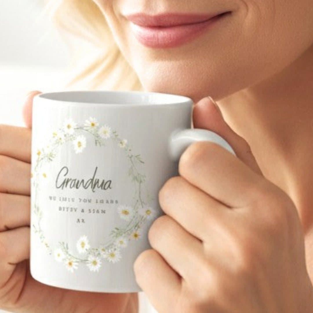 Ceramic personalised mug with a cheerful daisy flower design