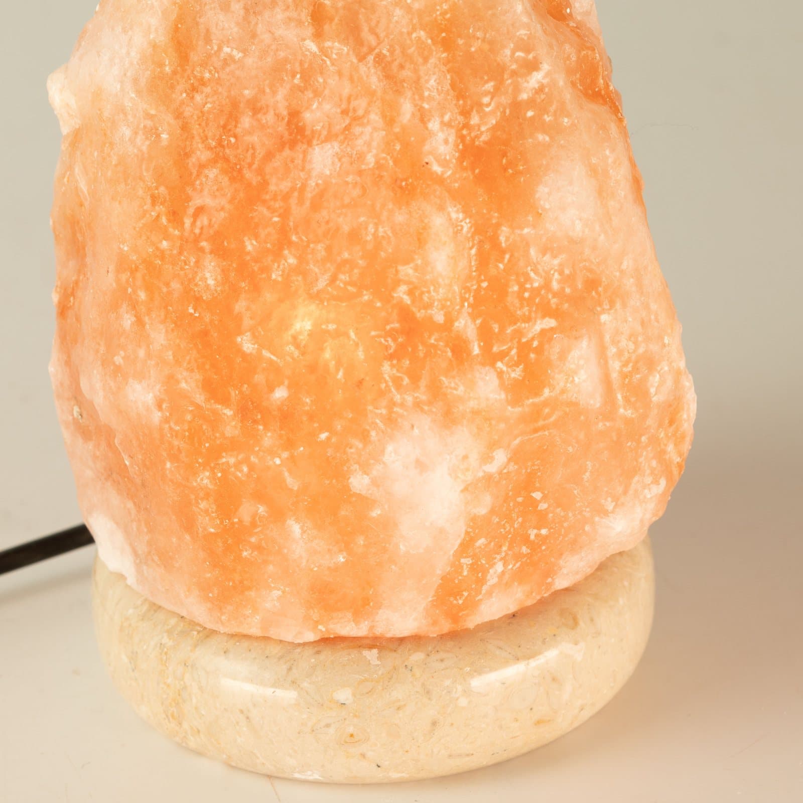Natural Himalayan salt lamp, 11.5 x 9 cm, with USB connector