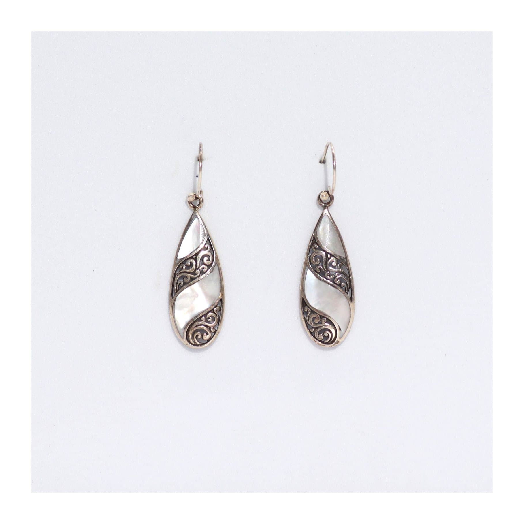 Teardrop earrings made from silver and shell