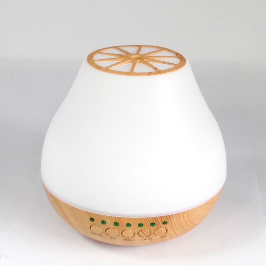 Aroma diffuser with Bluetooth speaker and LED lights, 15 cm tall
